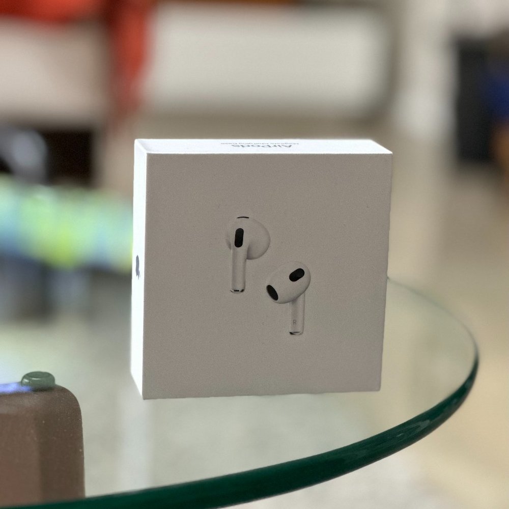 Apple AirPods 3rd Generation with charging case - white